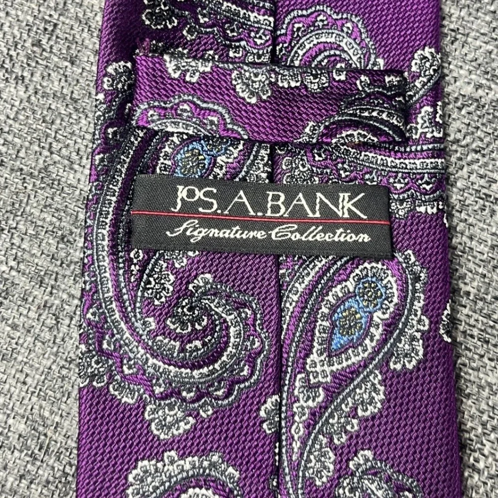 Jos. A. Bank Signature Collection Purple Paisley 100% Silk Hand Made Necktie